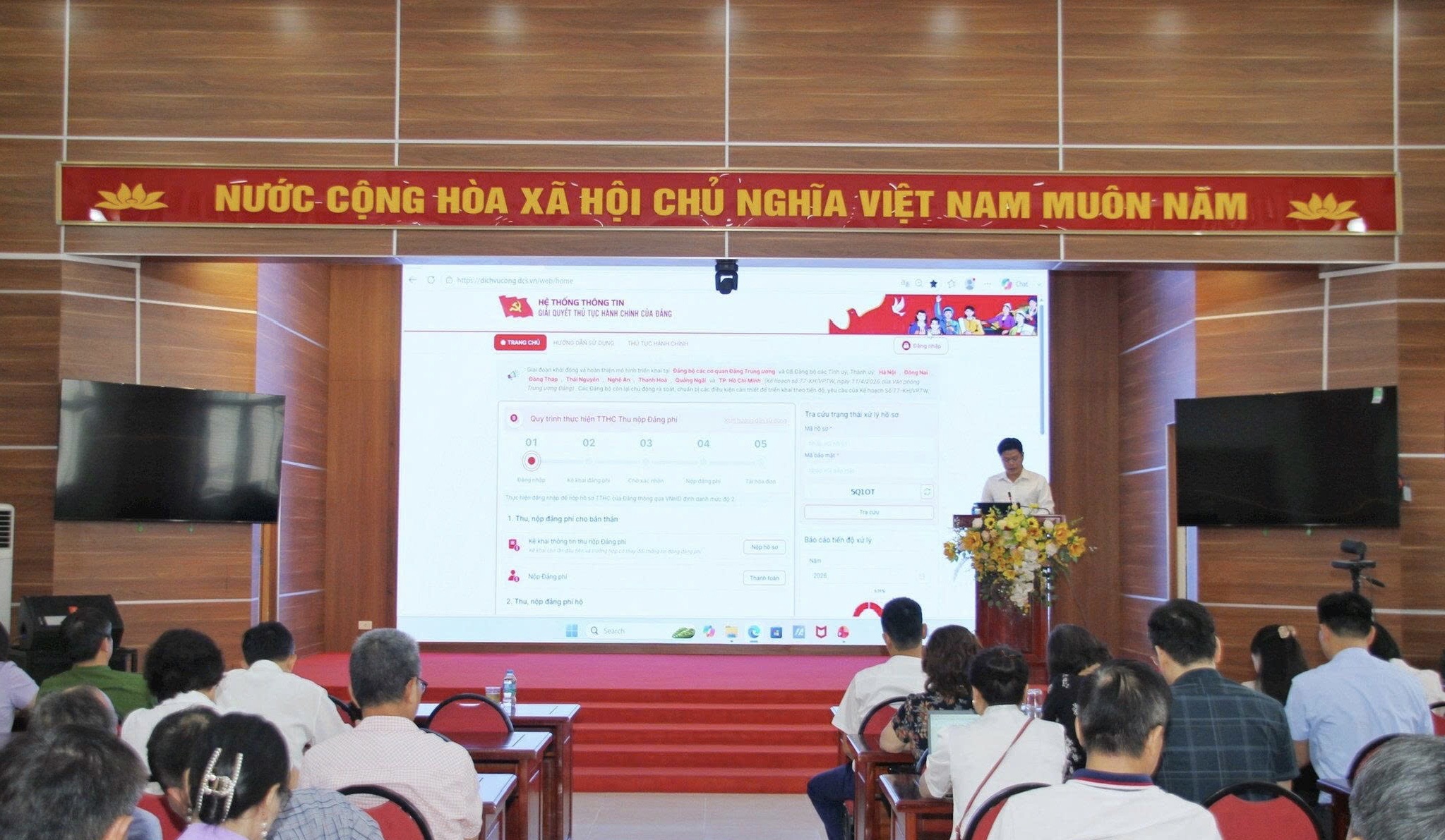Phường Phú Thượng bồi dưỡng nghiệp vụ cho cấp ủy chi bộ tổ dân phố, nâng cao năng lực công tác Đảng sau sắp xếp