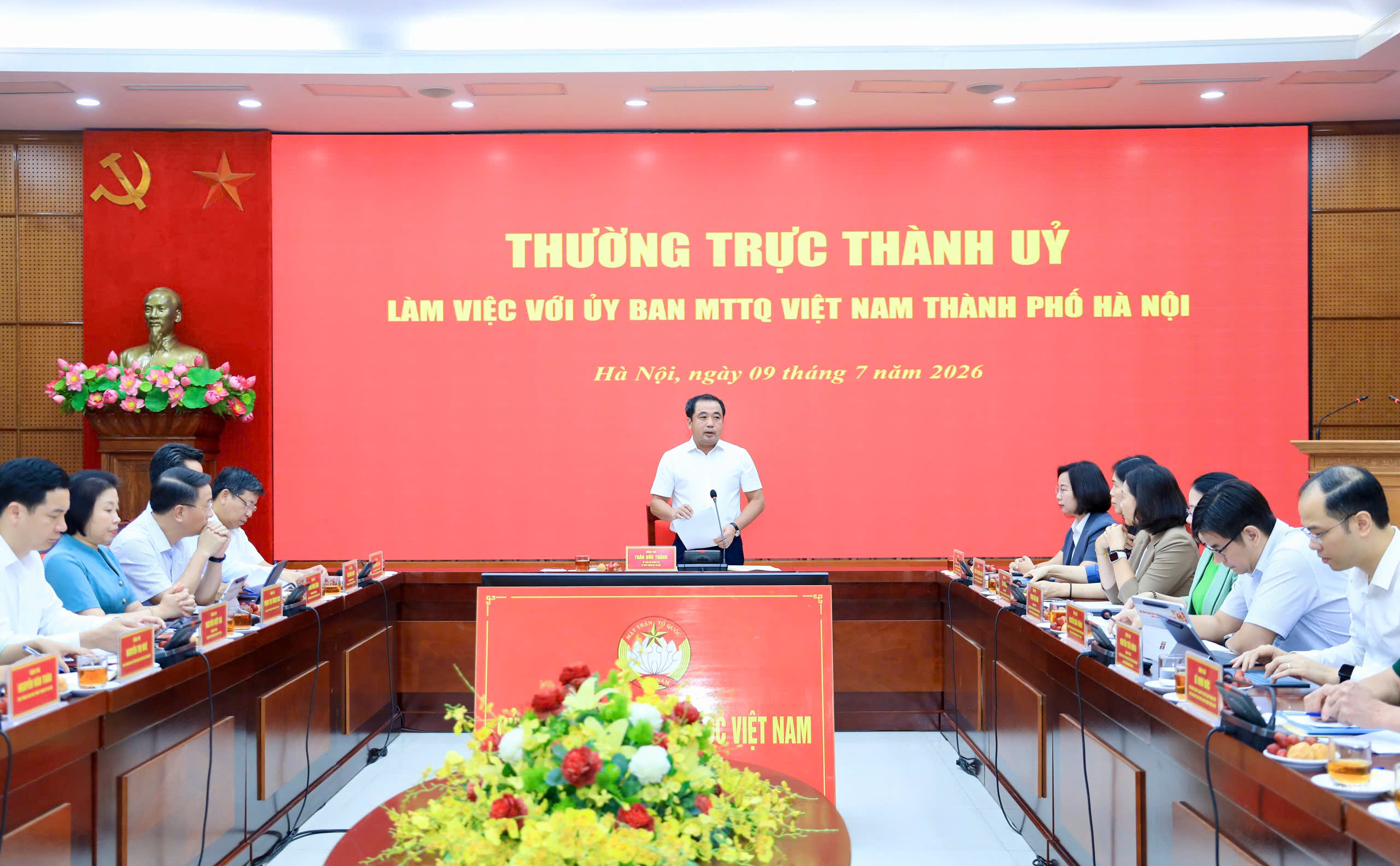 Mặt trận Tổ quốc Thành phố và các tổ chức thành viên phải thực sự đi đầu trong đổi mới hoạt động 
