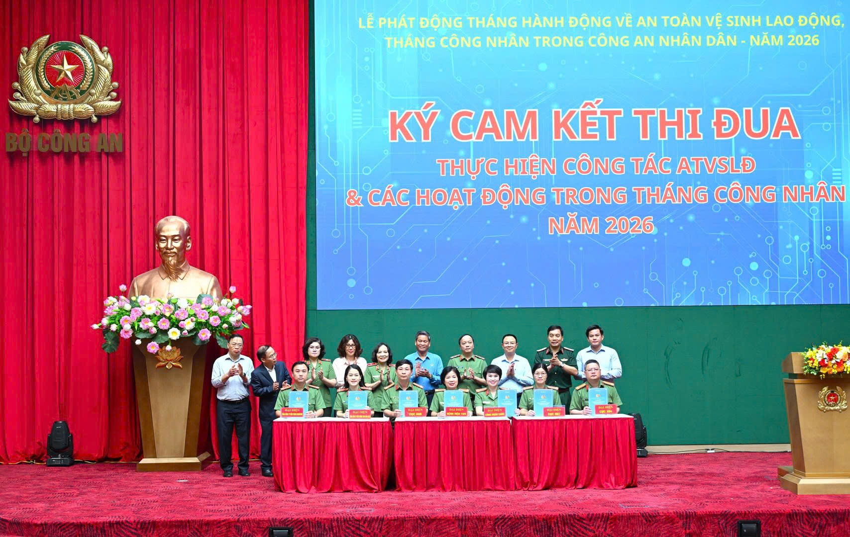 Bộ Công an phát động cao điểm chăm lo người lao động, nâng chuẩn an toàn trong kỷ nguyên số