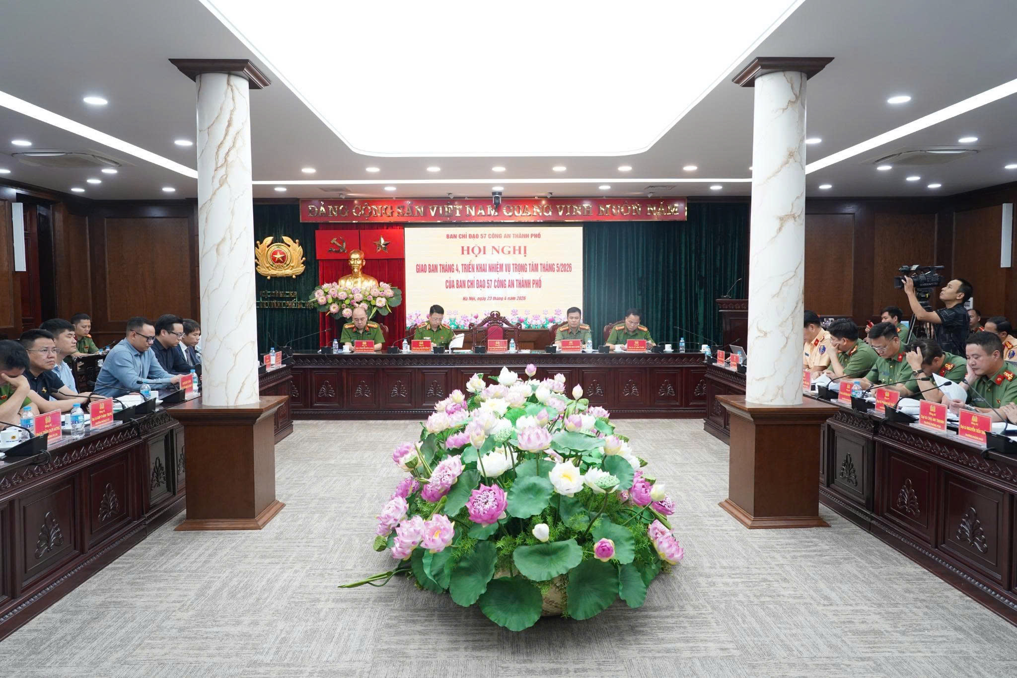 Công an thành phố Hà Nội tăng tốc chuyển đổi số, thúc đẩy các dự án camera AI và an ninh mạng