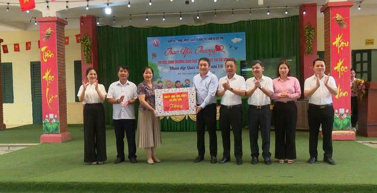 Xã Sóc Sơn quan tâm chăm lo trẻ khuyết tật nhân dịp Quốc tế Thiếu nhi 1-6