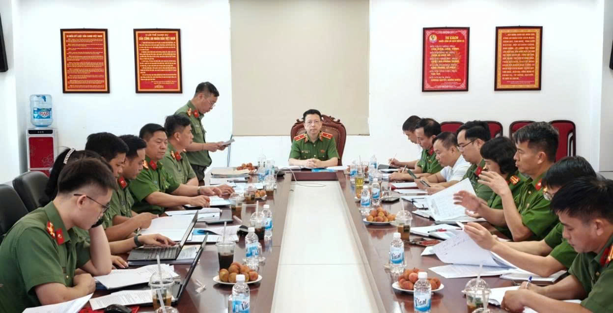 Công an xã Quốc Oai, phường Từ Liêm siết kỷ luật, nâng hiệu quả thực hiện nhiệm vụ từ cơ sở