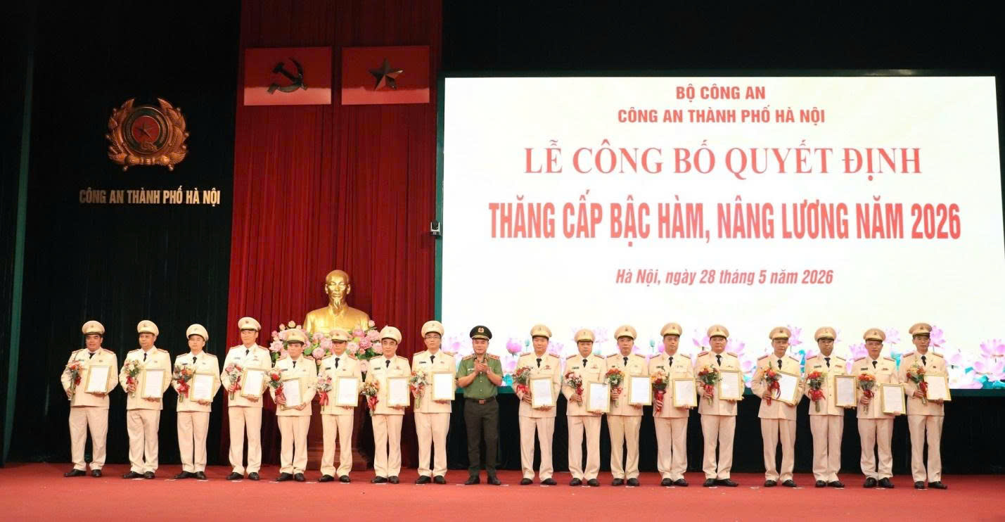 Công an thành phố Hà Nội: Vinh dự đi cùng trách nhiệm trong từng cấp bậc hàm