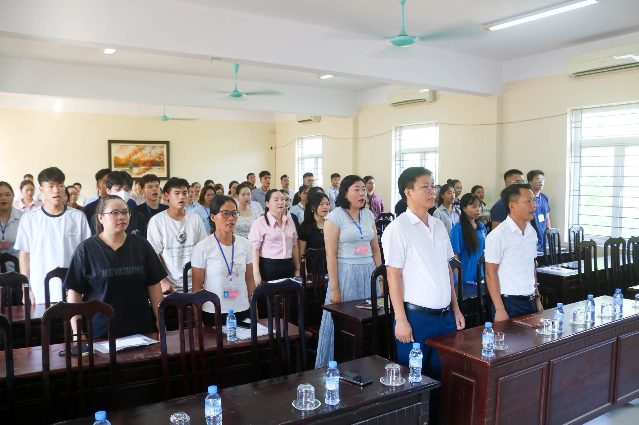 Xã Quốc Oai chú trọng bồi dưỡng bản lĩnh chính trị, nâng cao trách nhiệm của đảng viên mới