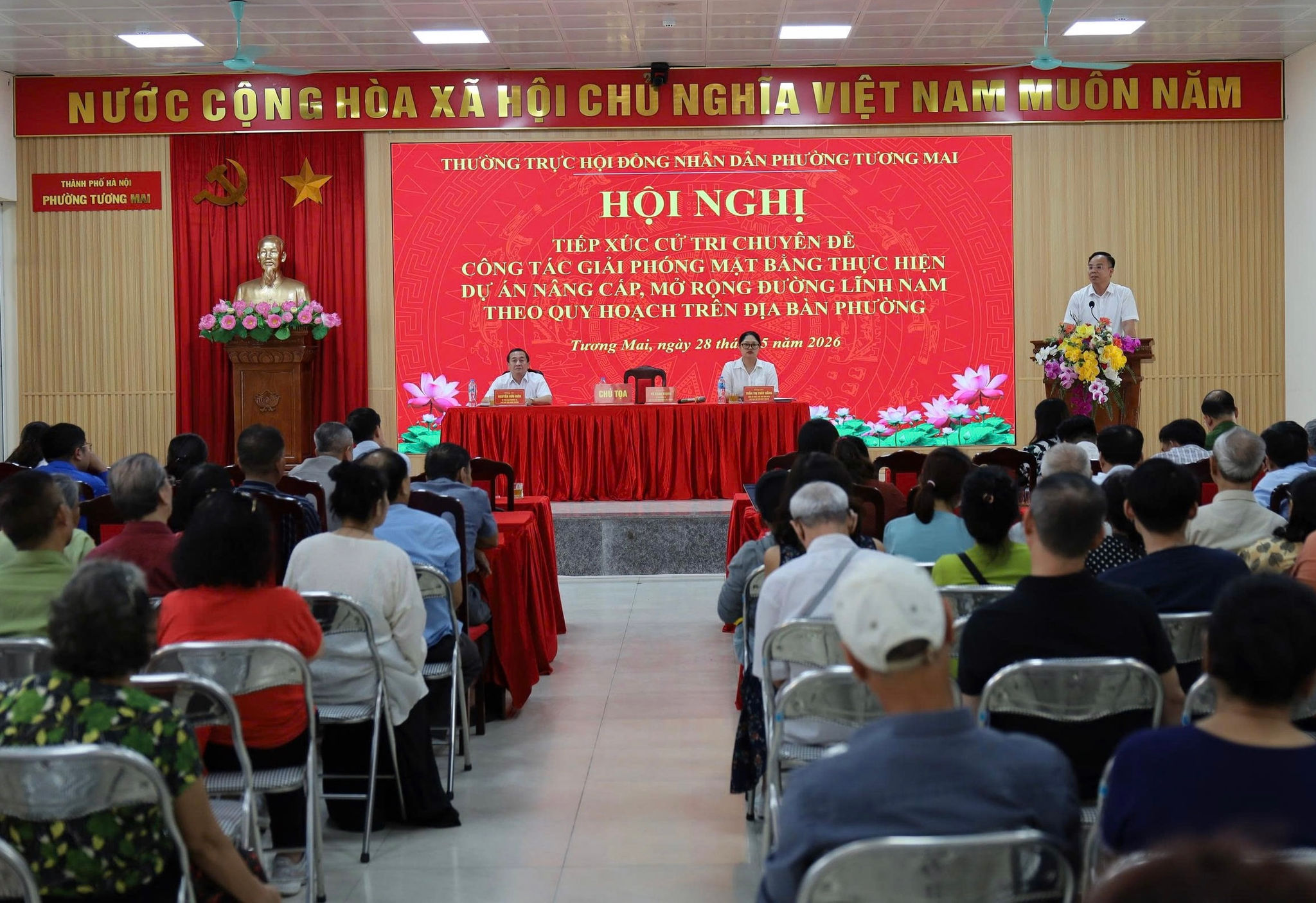 Phường Tương Mai đối thoại với cử tri, tháo gỡ từng vướng mắc giải phóng mặt bằng đường Lĩnh Nam