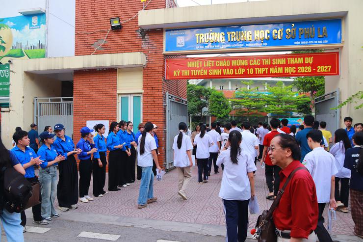 Phường Kiến Hưng siết chặt kỷ luật trường thi, bảo đảm an toàn đến môn thi cuối
