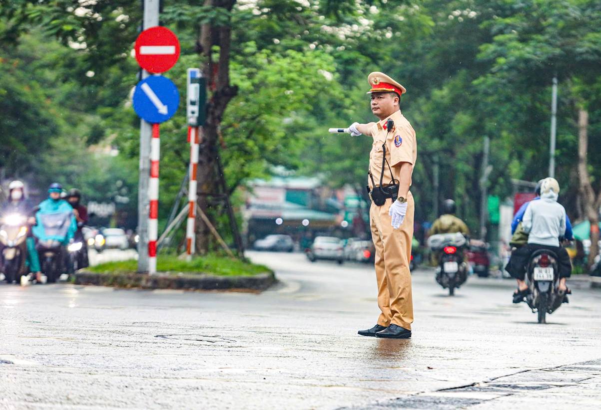 Hà Nội phân luồng nhiều tuyến đường phục vụ Đại hội đại biểu toàn quốc Hội Nông dân Việt Nam lần thứ IX