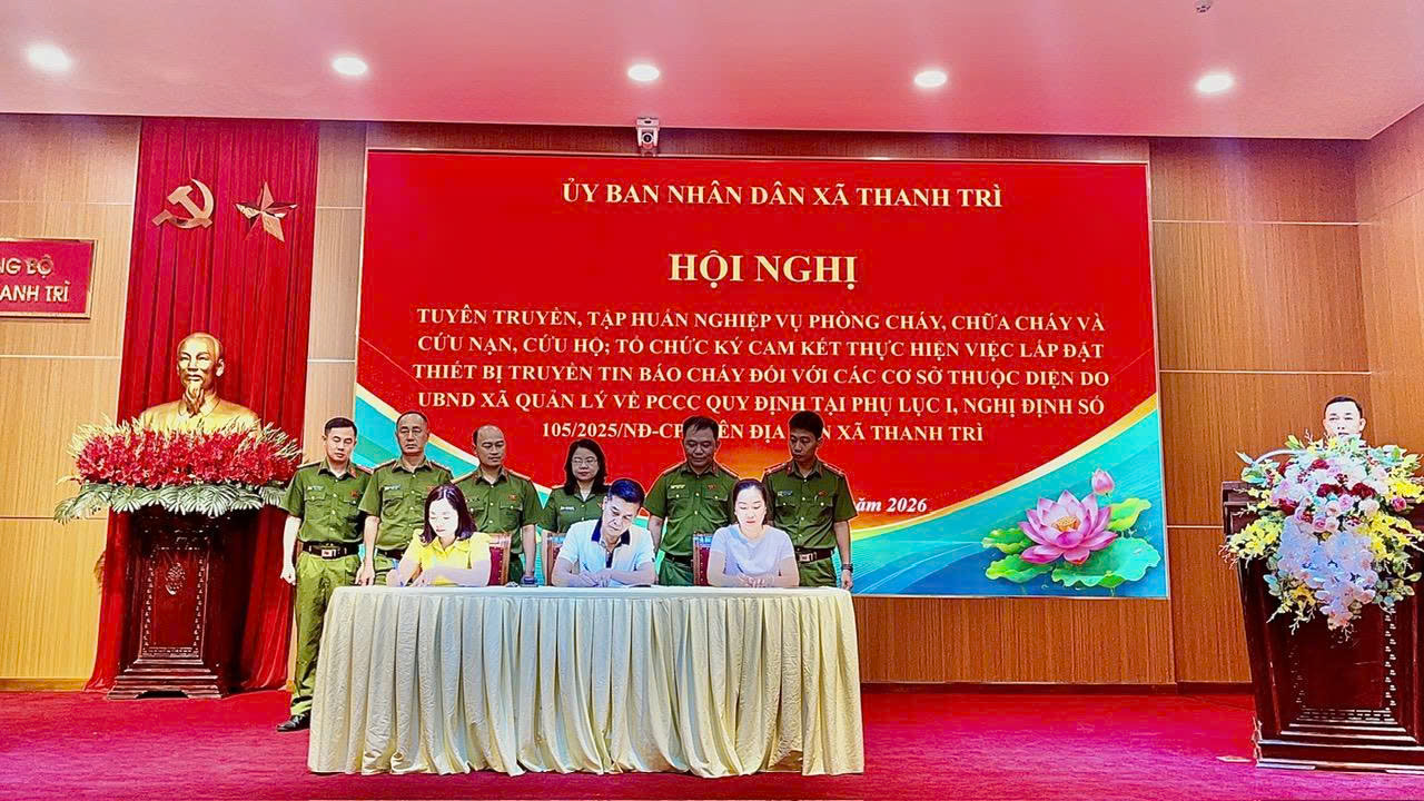 Xã Thanh Trì siết chặt phòng cháy từ cơ sở, 100% đơn vị ký cam kết lắp thiết bị truyền tin báo cháy