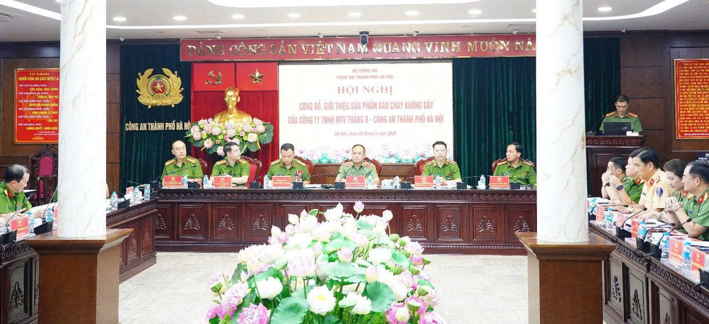 Công an thành phố Hà Nội đưa công nghệ báo cháy không dây vào thực tiễn phòng cháy từ cơ sở