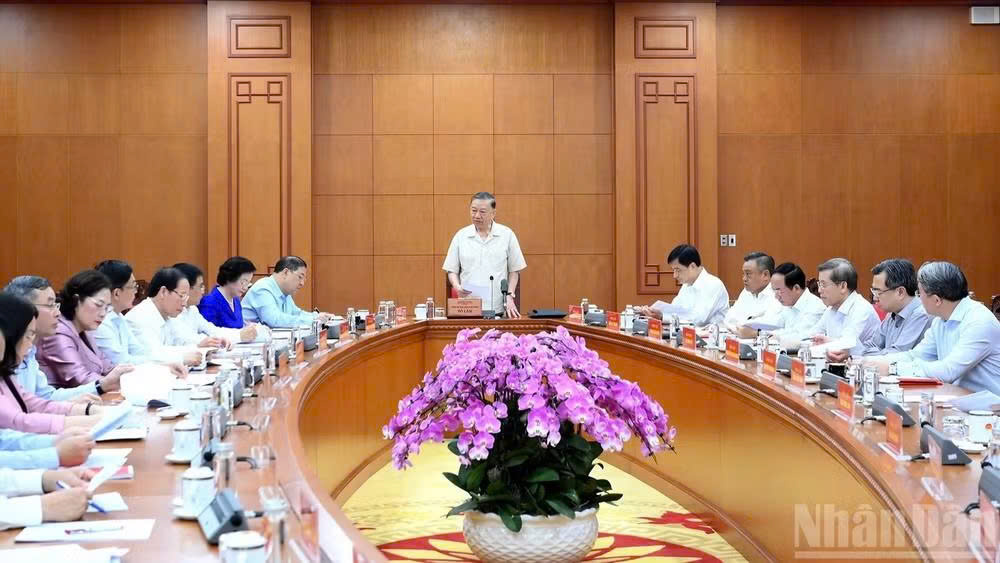 Thông báo Kết luận của Tổng Bí thư, Chủ tịch nước Tô Lâm tại buổi làm việc về xây dựng kết cấu hạ tầng đồng bộ nhằm đưa nước ta cơ bản trở thành nước công nghiệp theo hướng hiện đại