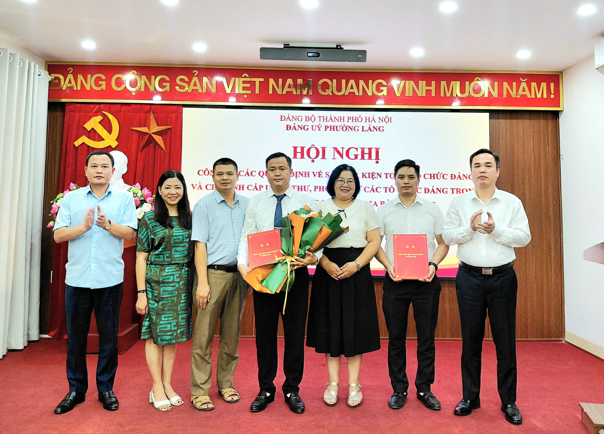 Phường Láng kiện toàn tổ chức đảng trường học, tạo nền tảng nâng cao chất lượng giáo dục