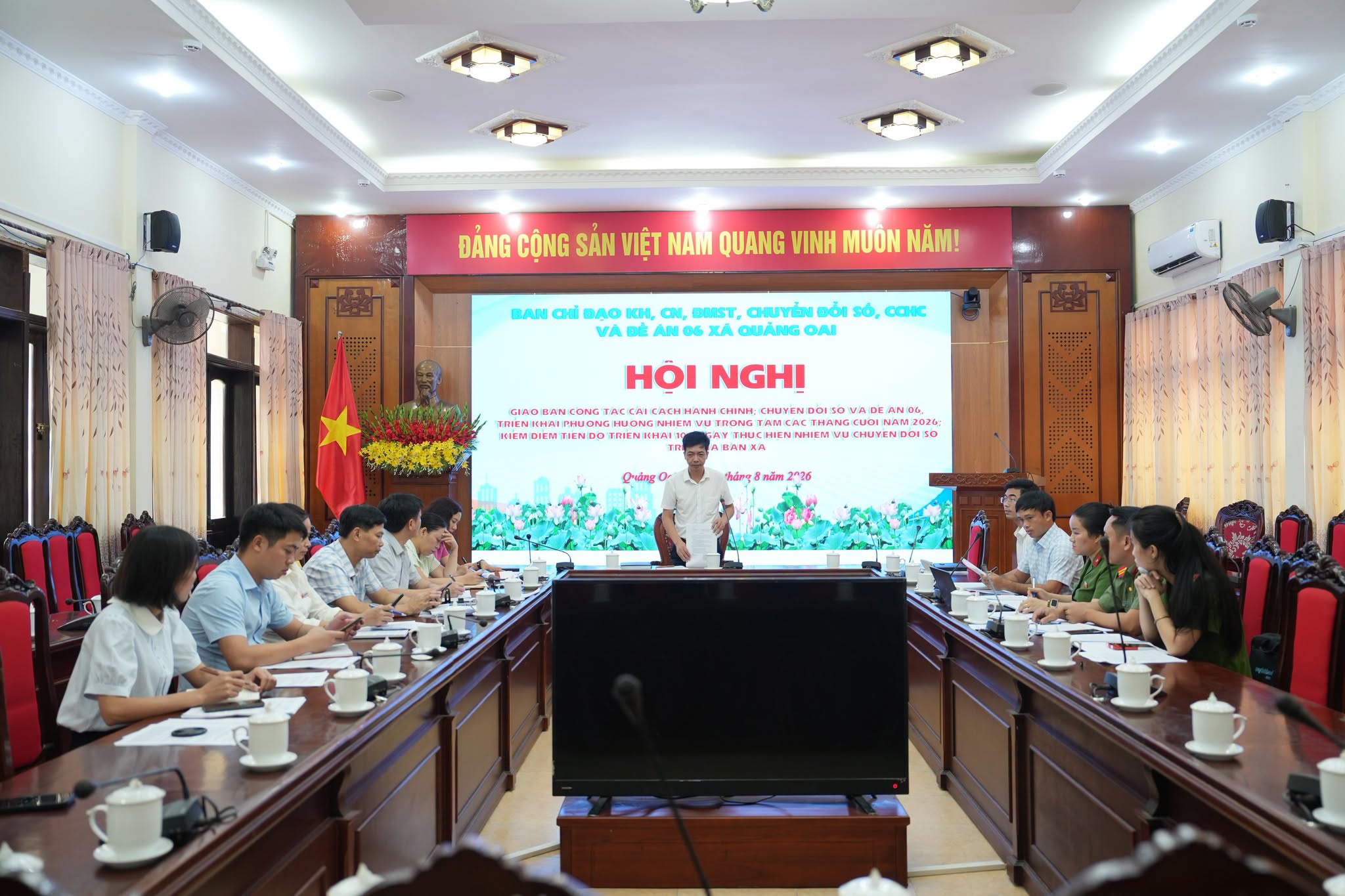 Xã Quảng Oai tăng tốc chuyển đổi số, đưa tiện ích số đến từng thôn và hoạt động kinh doanh
