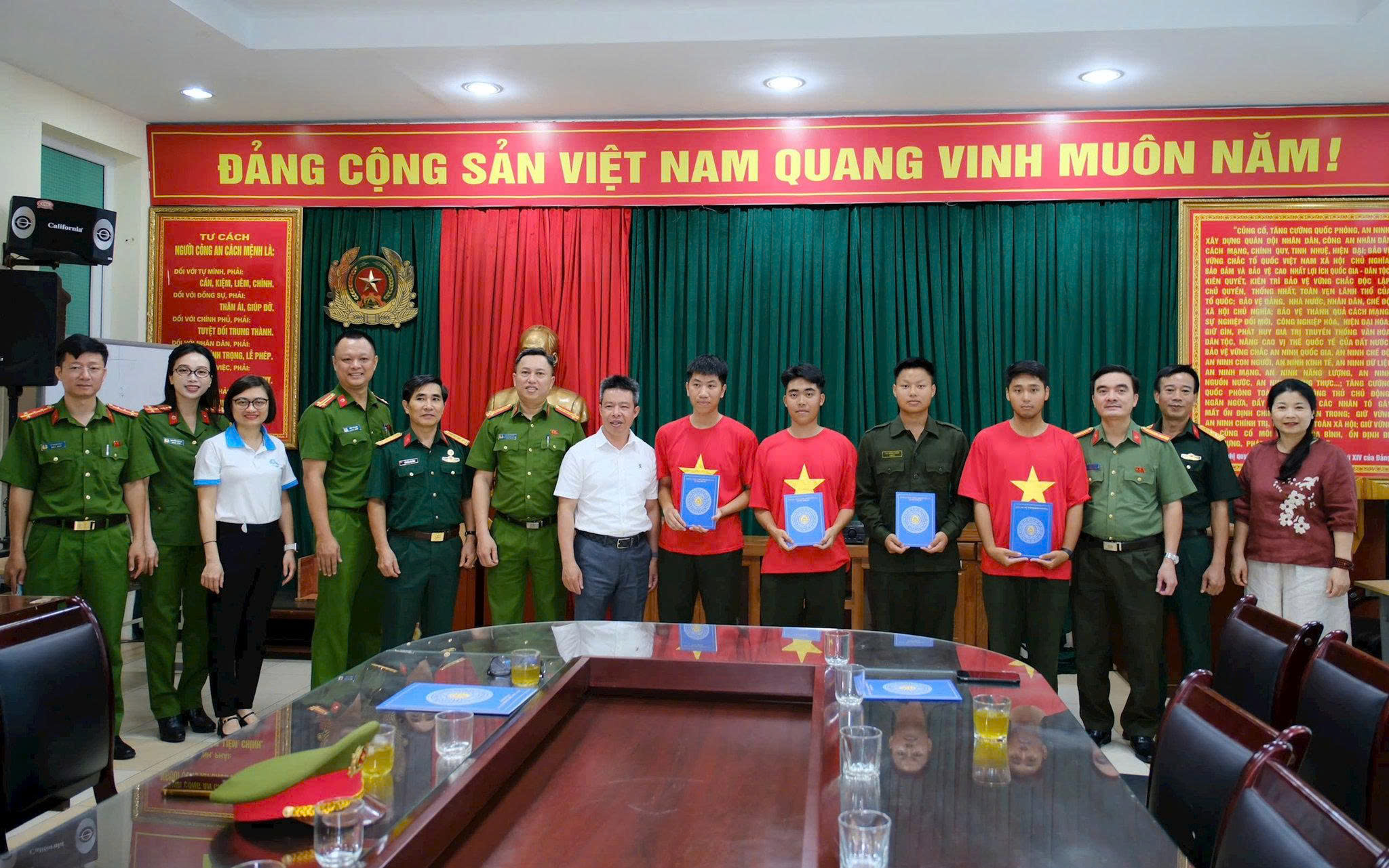 Phường Đống Đa tiếp thêm động lực cho chiến sĩ trẻ trên thao trường