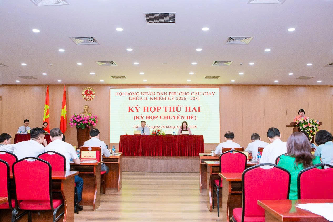Phường Cầu Giấy tạo nền tảng điều hành mới từ 7 nghị quyết chuyên đề