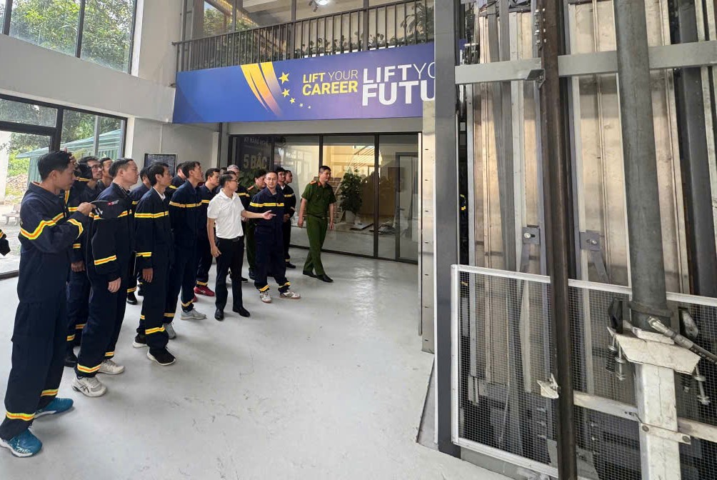 Nâng cao kỹ năng xử lý sự cố và cứu nạn, cứu hộ thang máy cho Cảnh sát phòng cháy, chữa cháy và cứu nạn, cứu hộ Hà Nội