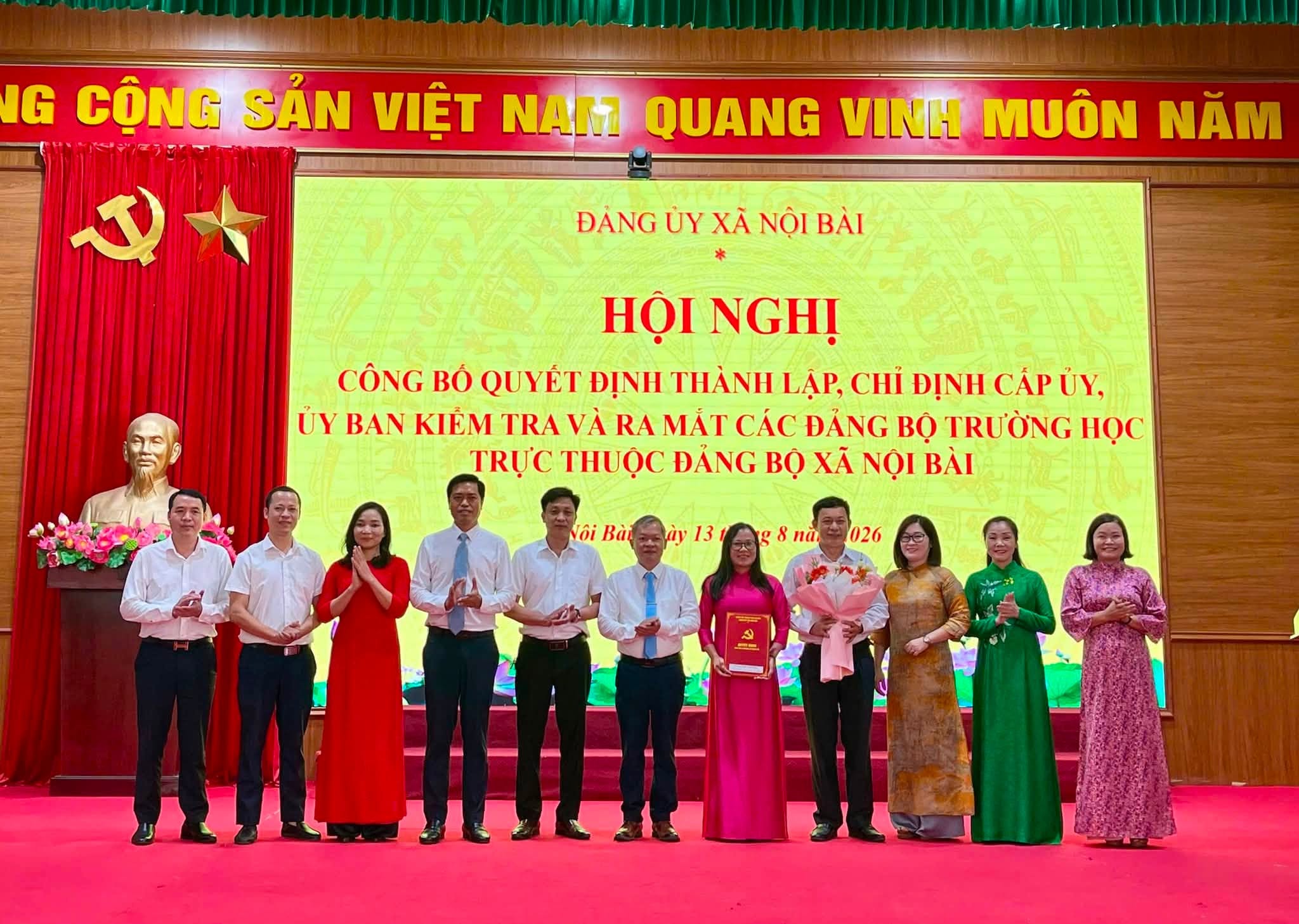 Xã Nội Bài kiện toàn tổ chức Đảng tại 8 trường học, nâng sức mạnh lãnh đạo sau sắp xếp