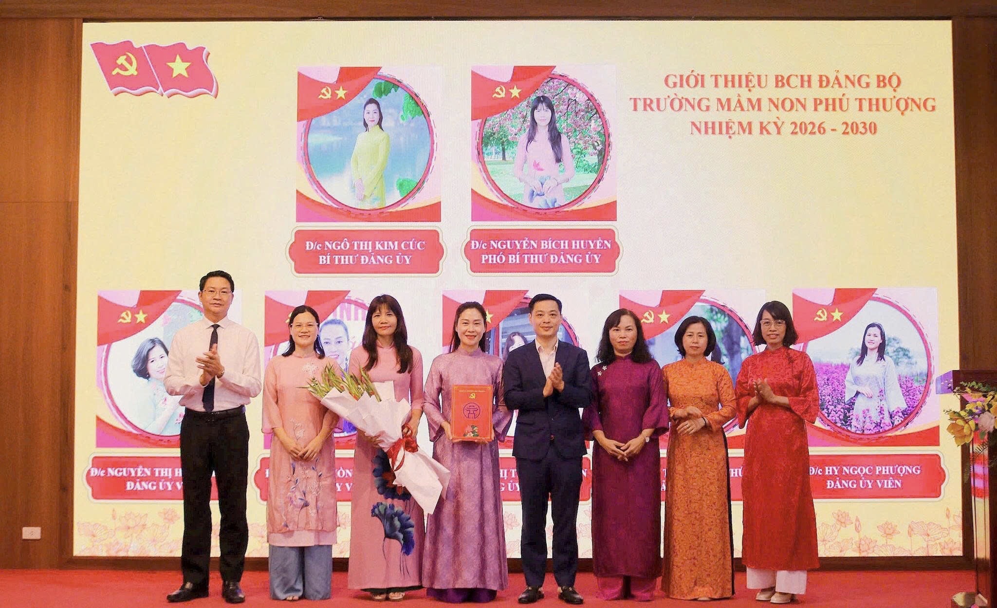 Phường Phú Thượng khẩn trương thành lập tổ chức Đảng tại các trường học sau sắp xếp, đảm bảo sự lãnh đạo của Đảng không bị gián đoạn