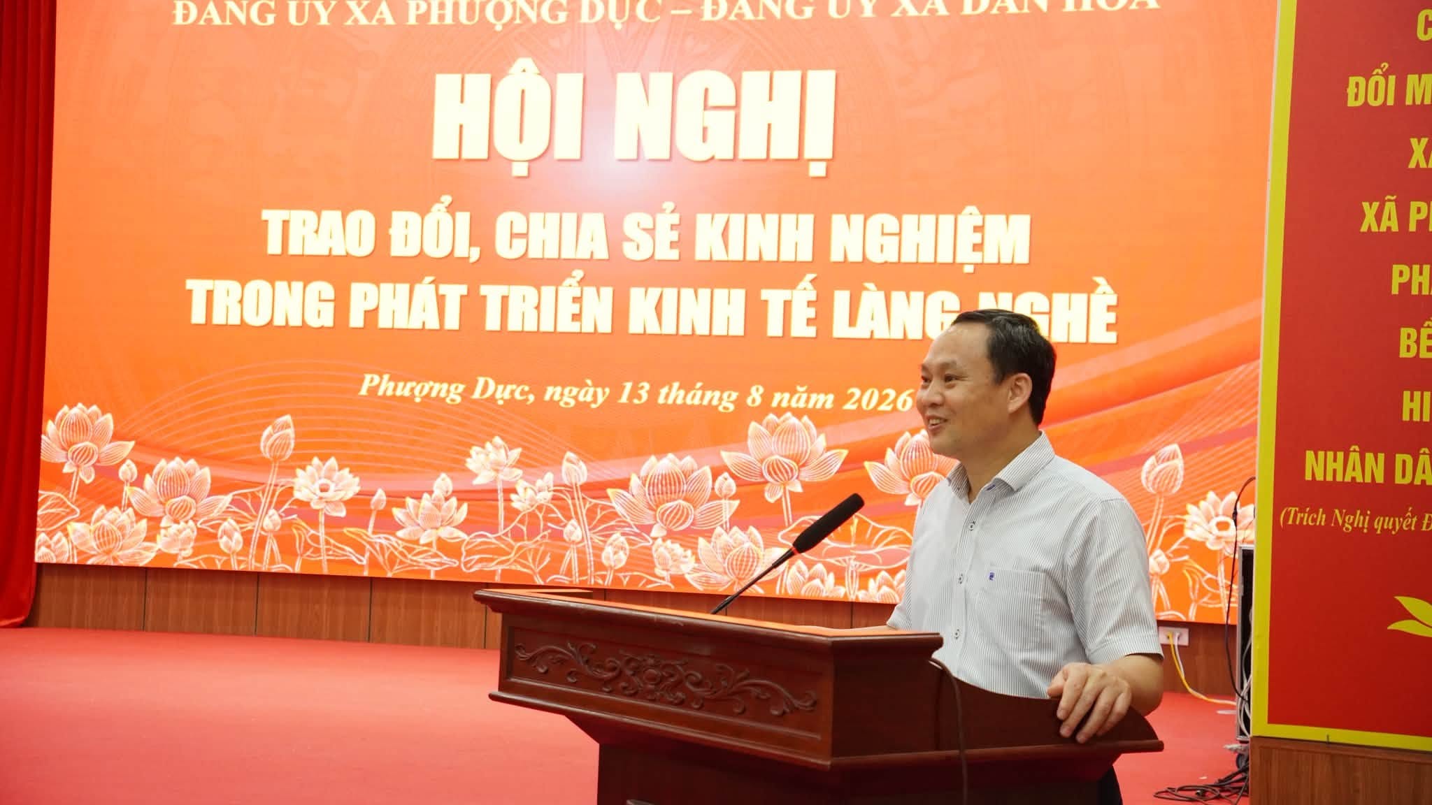 Xã Phượng Dực chia sẻ cách đưa sản phẩm làng nghề lên không gian số với xã Dân Hòa
