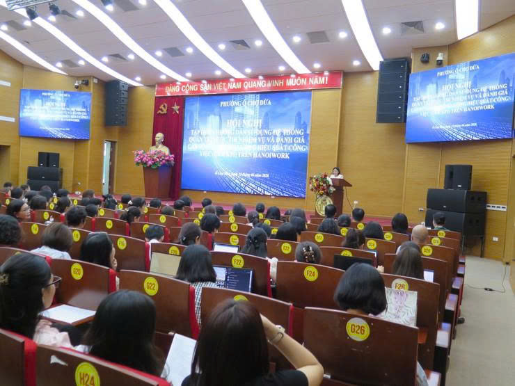Phường Ô Chợ Dừa tăng cường ứng dụng công nghệ số vào quản trị, điều hành và đổi mới phương thức đánh giá cán bộ