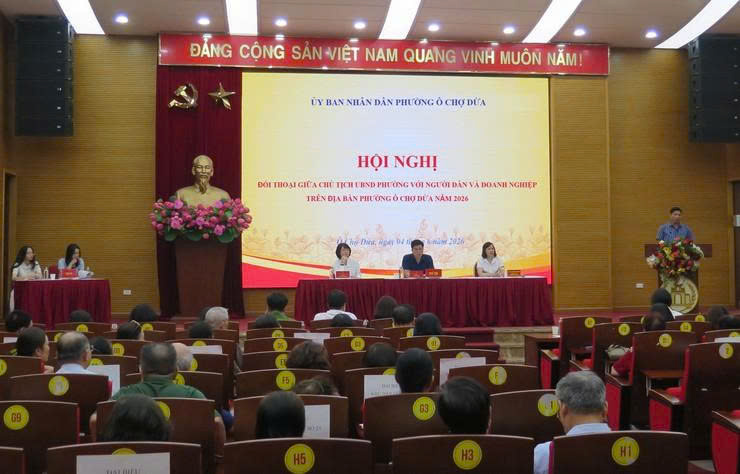 Phường Ô Chợ Dừa lấy sự hài lòng của người dân, doanh nghiệp làm thước đo chất lượng phục vụ