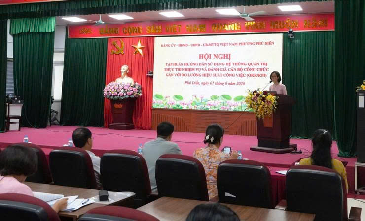 Phường Phú Diễn đổi mới phương thức quản trị và đánh giá cán bộ 