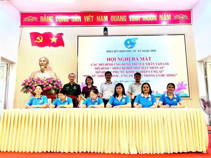 Phụ nữ xã Ngọc Hồi chủ động làm chủ AI, tạo động lực chuyển đổi số từ cơ sở