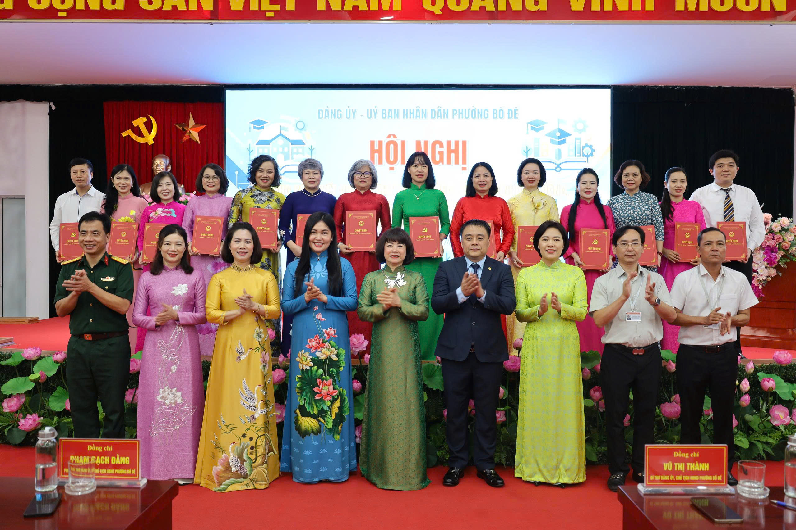 Phường Bồ Đề công bố quyết định thành lập các trường học và kiện toàn đội ngũ cán bộ quản lý sau sắp xếp hệ thống giáo dục công lập