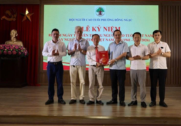 Phường Đông Ngạc phát huy vai trò “Tuổi cao - Gương sáng” trong xây dựng địa phương
