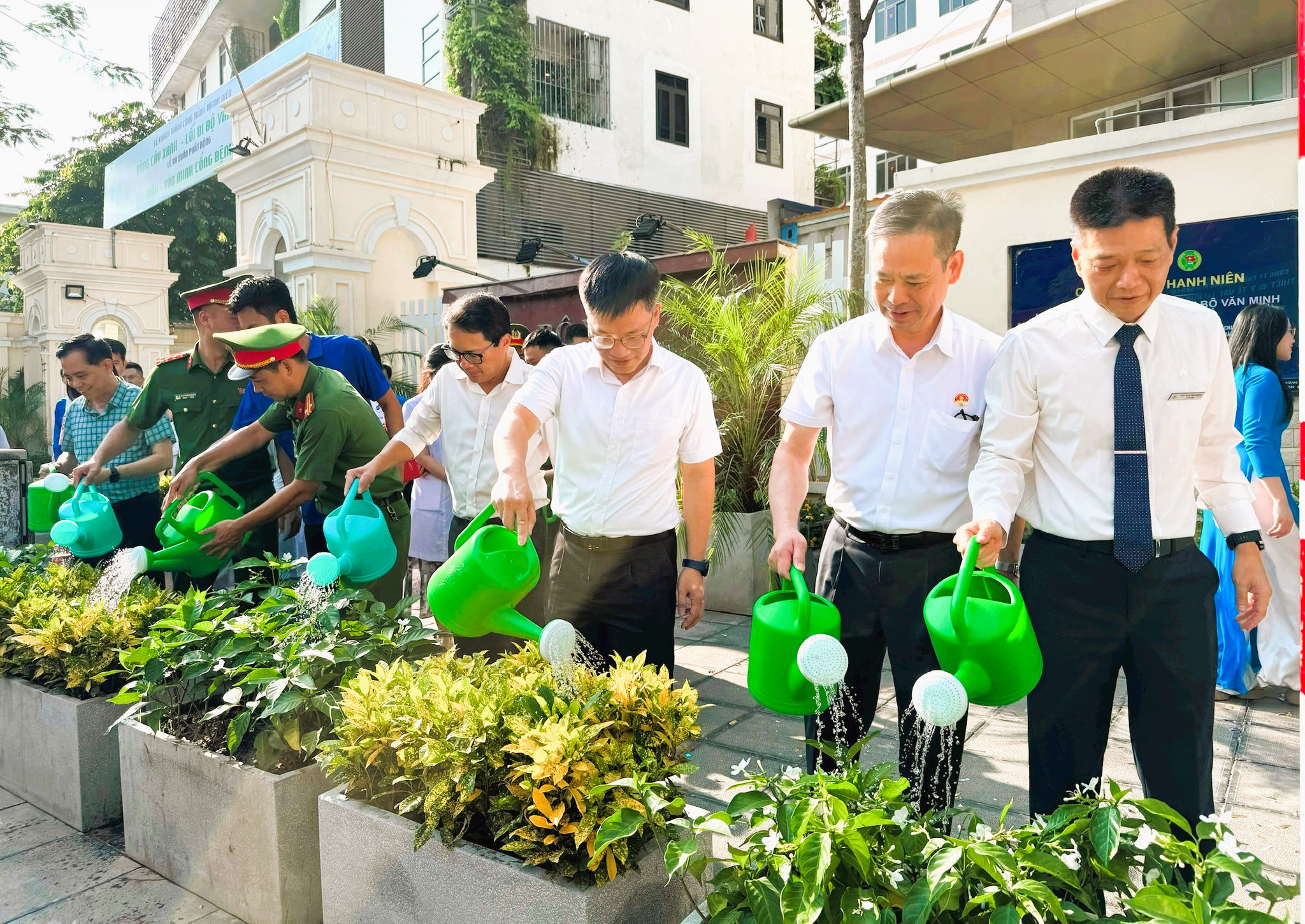 "Hàng cây thanh niên - Lối đi bộ văn minh", công trình thiết thực góp phần giải quyết điểm nghẽn trật tự đô thị phường Kim Liên