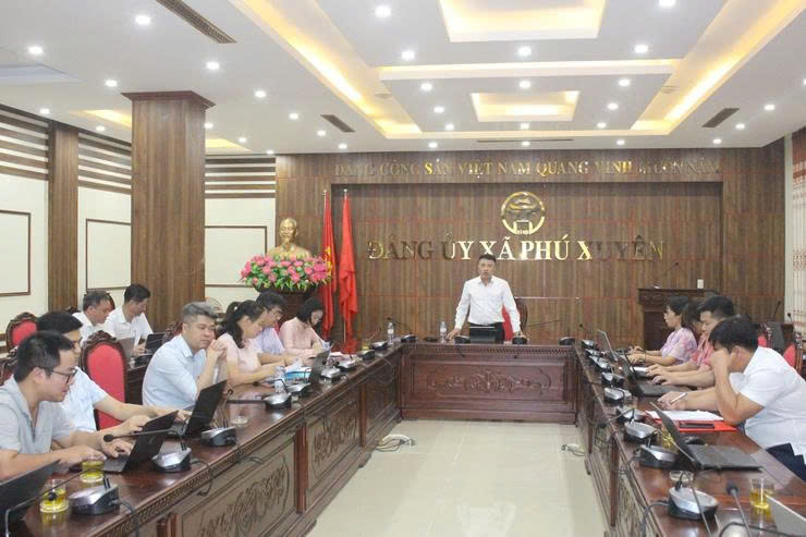 Xã Phú Xuyên đưa kỹ năng ứng dụng trí tuệ nhân tạo vào hỗ trợ công việc, thúc đẩy chuyển đổi số từ đội ngũ cán bộ