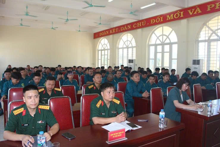 Xã Phú Xuyên huấn luyện 140 cán bộ, chiến sĩ dân quân cơ động
