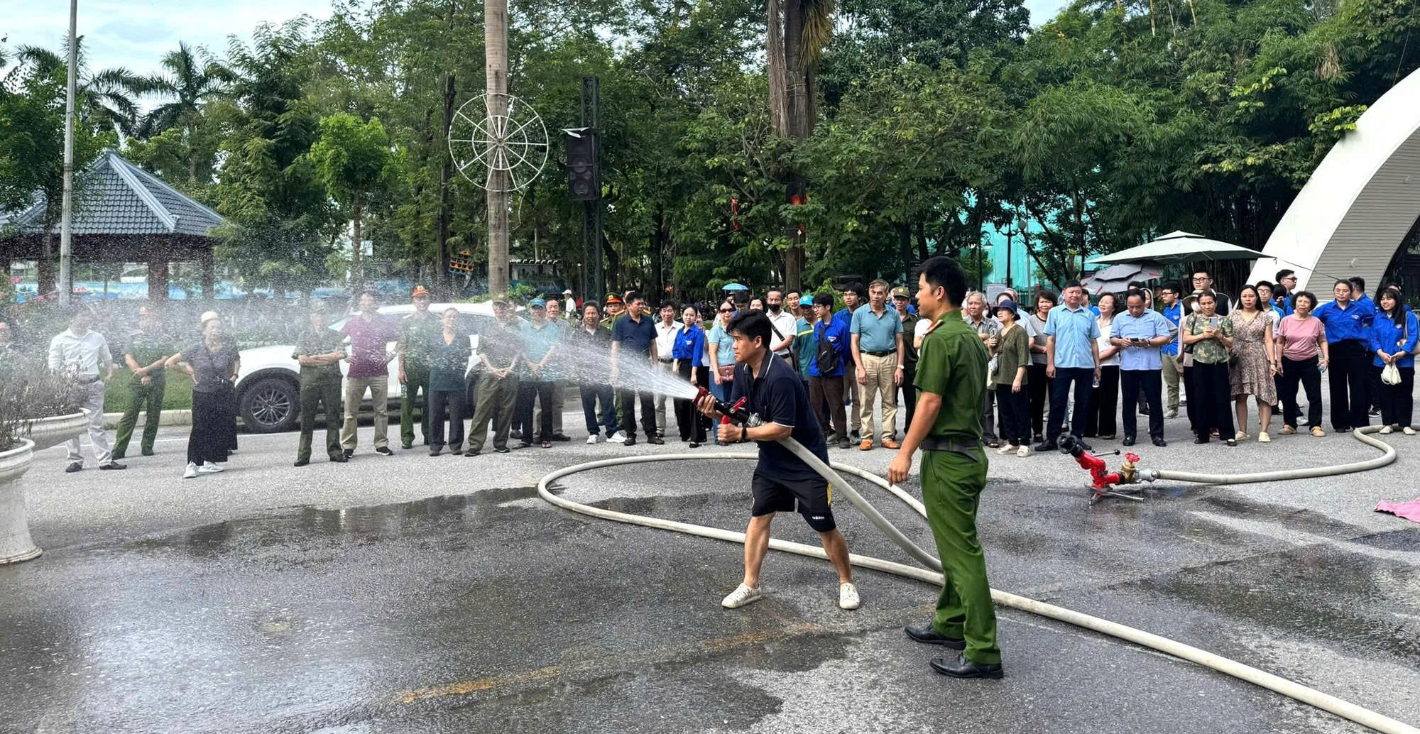 Phường Bạch Mai đưa kỹ năng phòng cháy, thoát nạn đến gần với người dân