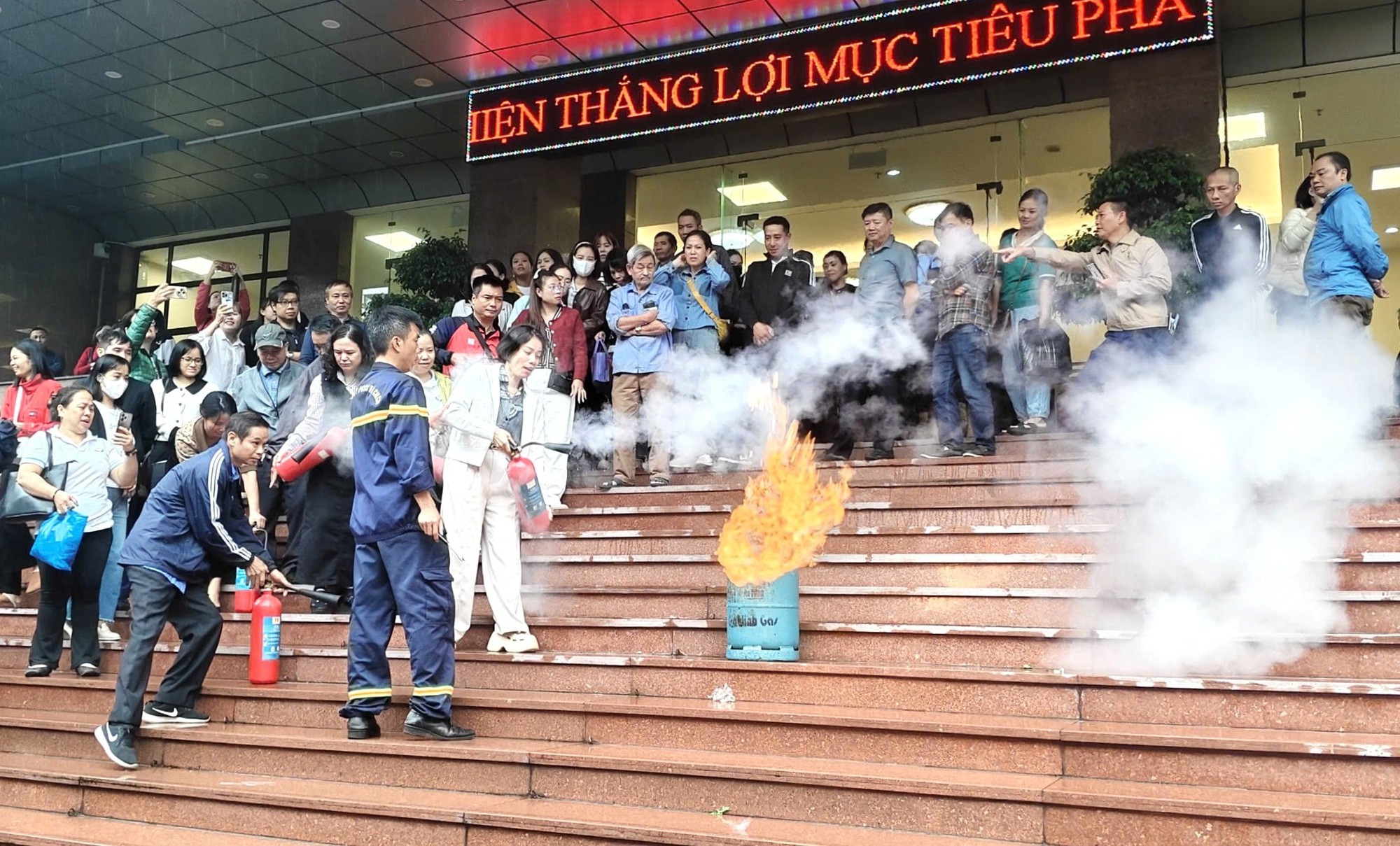 Phường Bạch Mai đưa phương châm “4 tại chỗ” vào từng ngõ, từng khu dân cư trong công tác phòng cháy chữa cháy