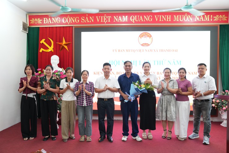 Xã Thanh Oai kiện toàn Ủy ban MTTQ Việt Nam, củng cố lực lượng Mặt trận sau sắp xếp địa bàn dân cư
