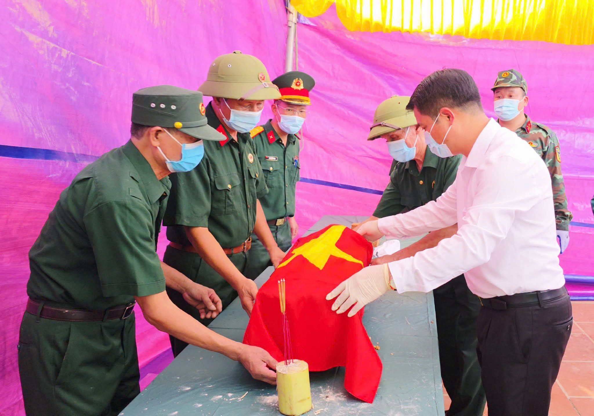 Xã Hát Môn khẩn trương xác định danh tính các liệt sĩ chưa rõ thông tin