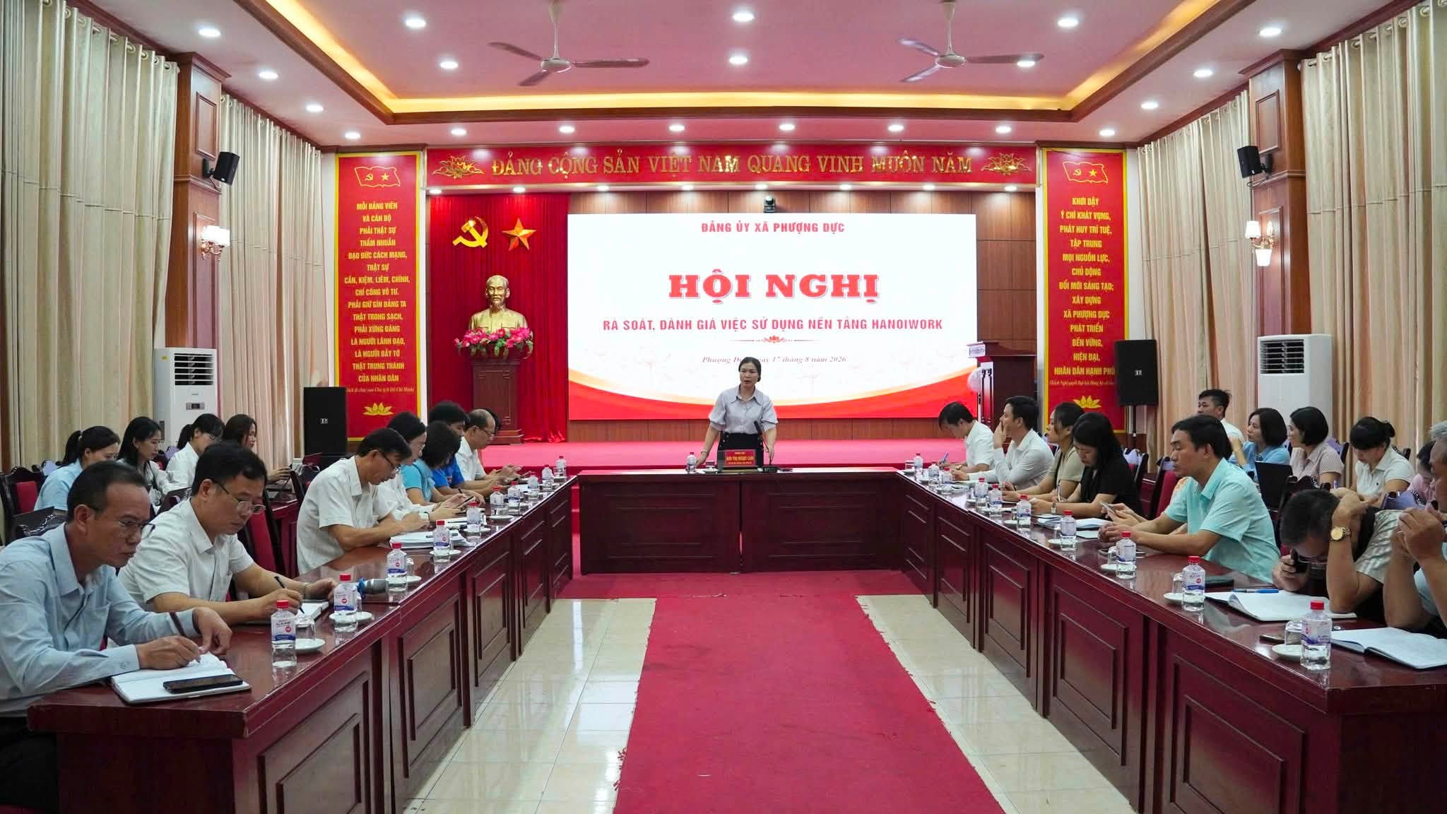 Xã Phượng Dực đẩy mạnh rà soát và nâng cao chất lượng sử dụng nền tảng quản trị HaNoiwork