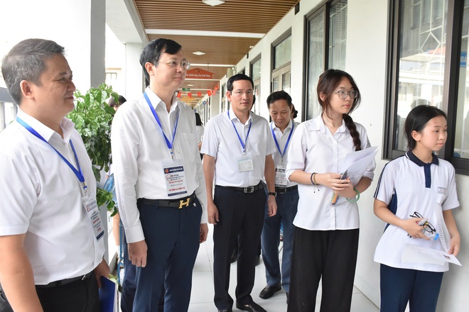 Gần 125.000 thí sinh trên địa bàn Hà Nội chính thức bước vào kỳ thi tuyển sinh lớp 10 THPT công lập năm học 2026-2027