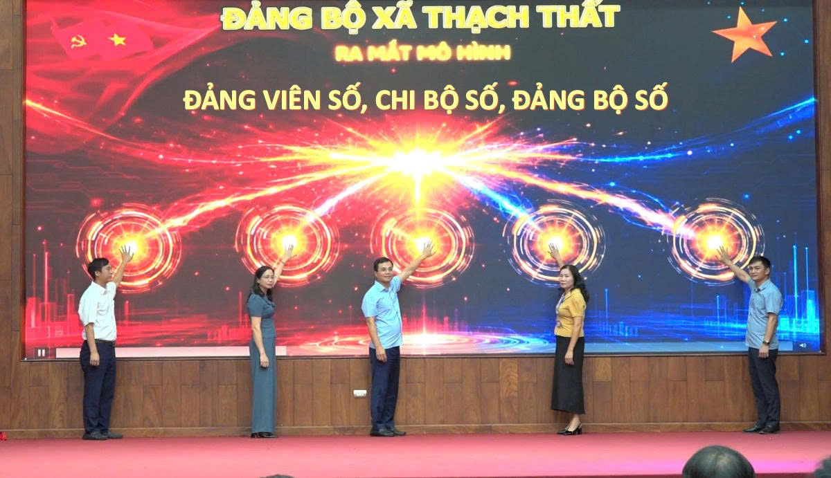 Ra mắt mô hình thí điểm "Đảng viên số, chi bộ số, Đảng bộ số" trực thuộc Đảng bộ xã Thạch Thất
