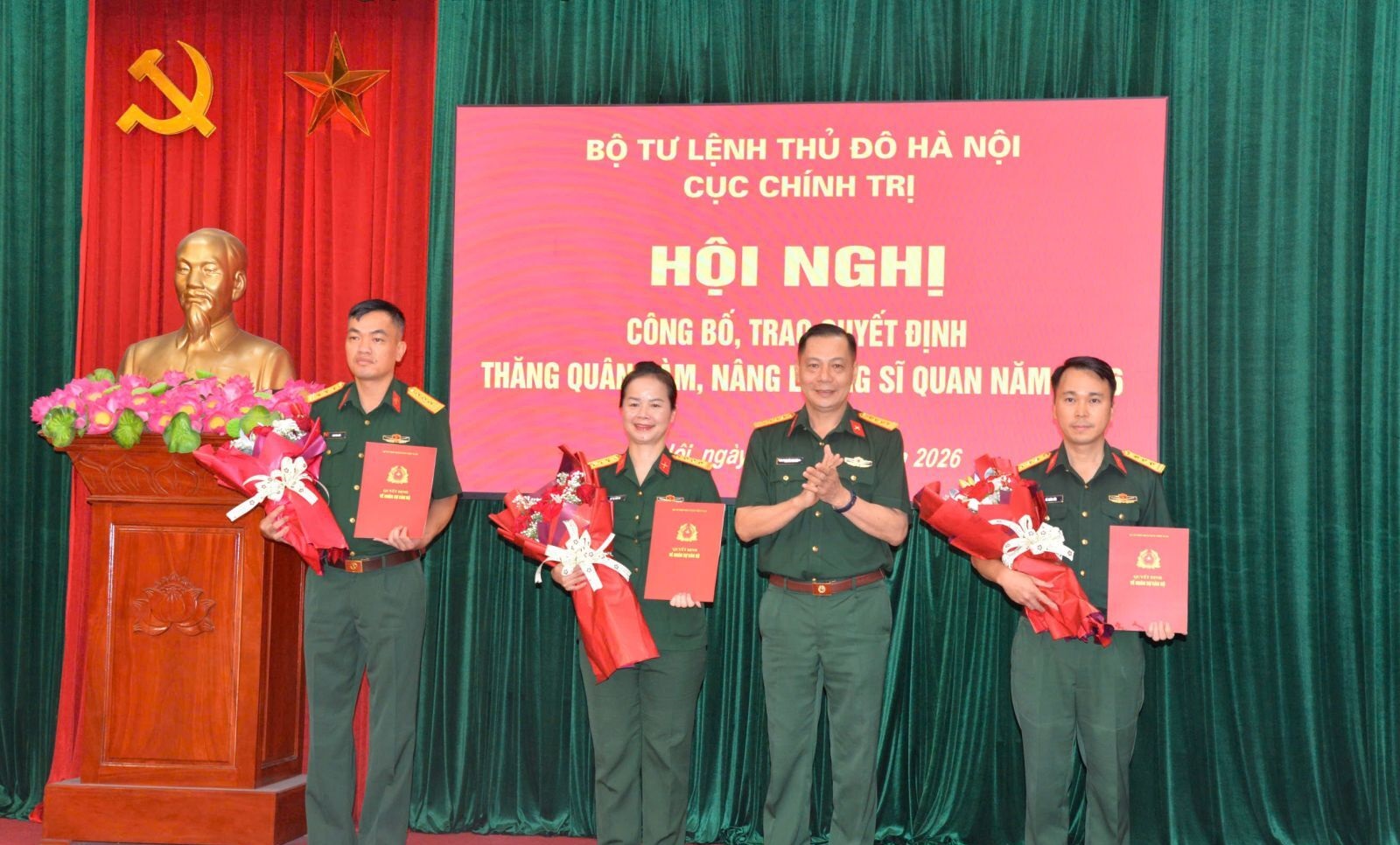 Bộ Tư lệnh Thủ đô Hà Nội: Trao quyết định thăng quân hàm, nâng lương cho 10 sĩ quan