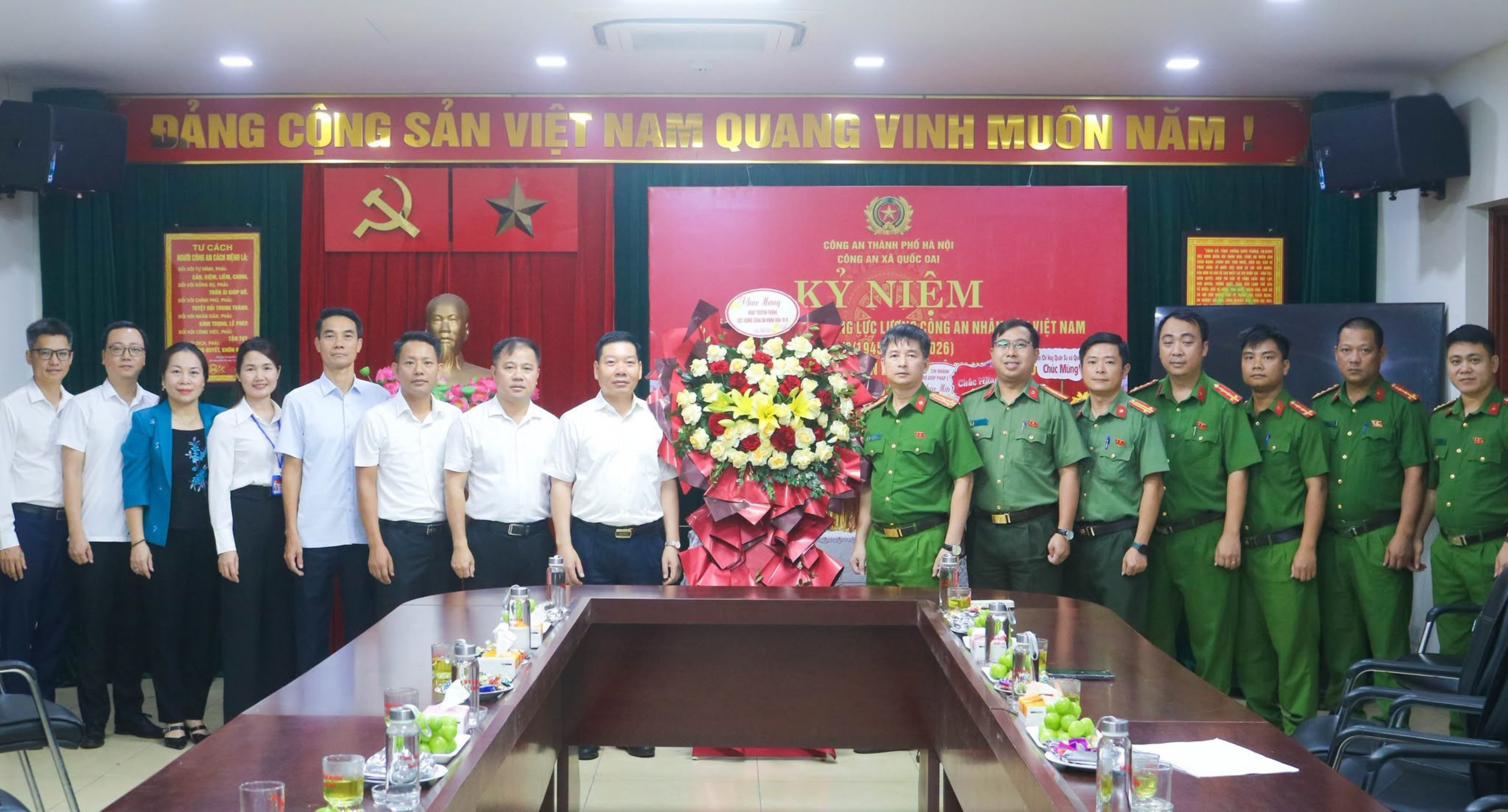 Xã Quốc Oai tri ân lực lượng Công an, ghi nhận những đóng góp trong bảo đảm an ninh, trật tự trên địa bàn
