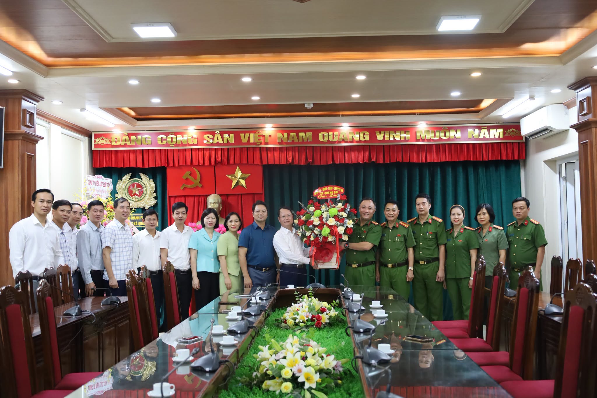 Công an xã Quảng Oai phát huy sức mạnh từ cơ sở, giữ vững bình yên địa bàn