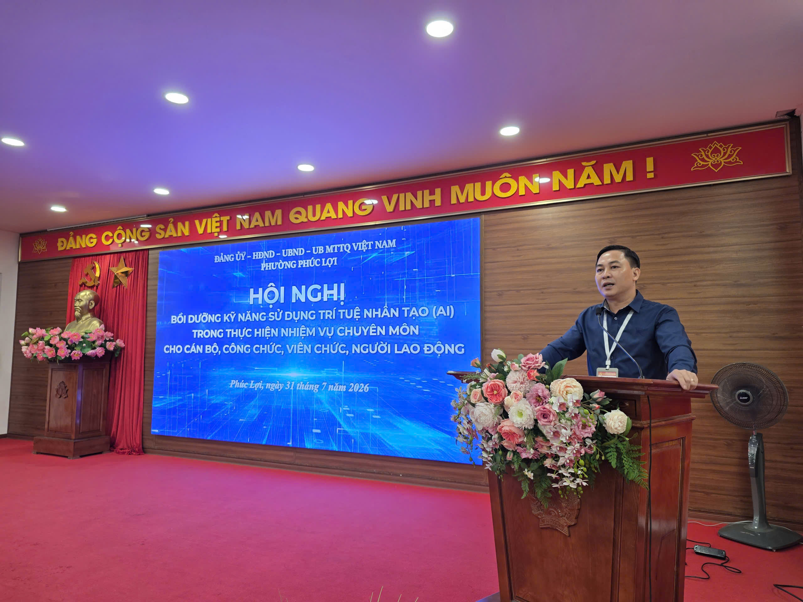 Phường Phúc Lợi nâng cao năng lực số cho đội ngũ cán bộ bằng đào tạo ứng dụng trí tuệ nhân tạo trong thực thi công vụ