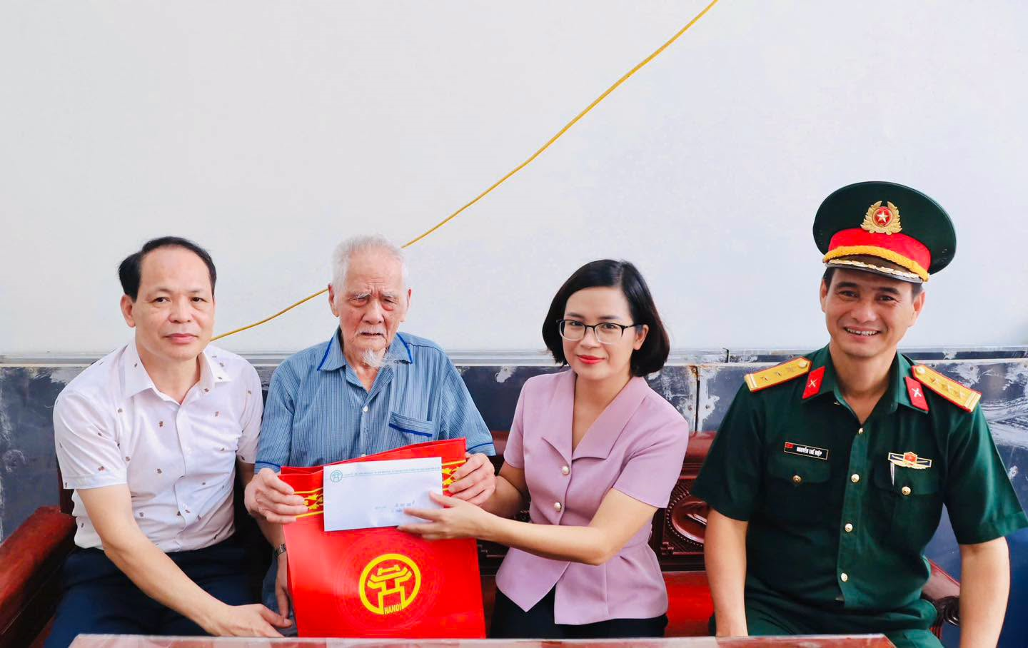 Xã Quang Minh tri ân người có công nhân dịp Quốc khánh 2-9