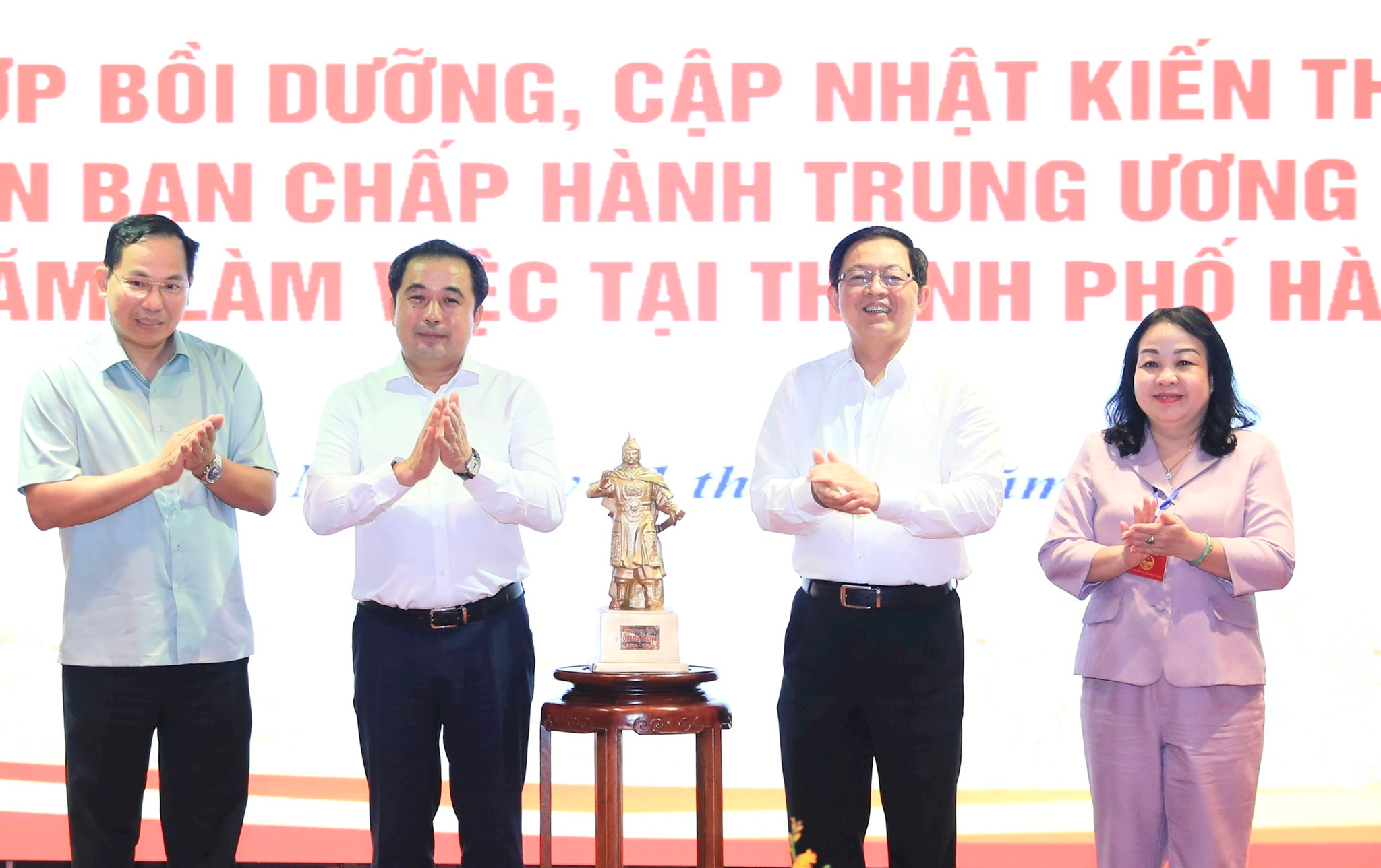 Hành động quyết liệt hơn nữa để Thủ đô phát triển nhanh và bền vững hơn
