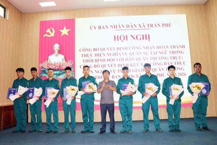 Xã Trần Phú kiện toàn lực lượng dân quân thường trực, nâng cao khả năng sẵn sàng chiến đấu