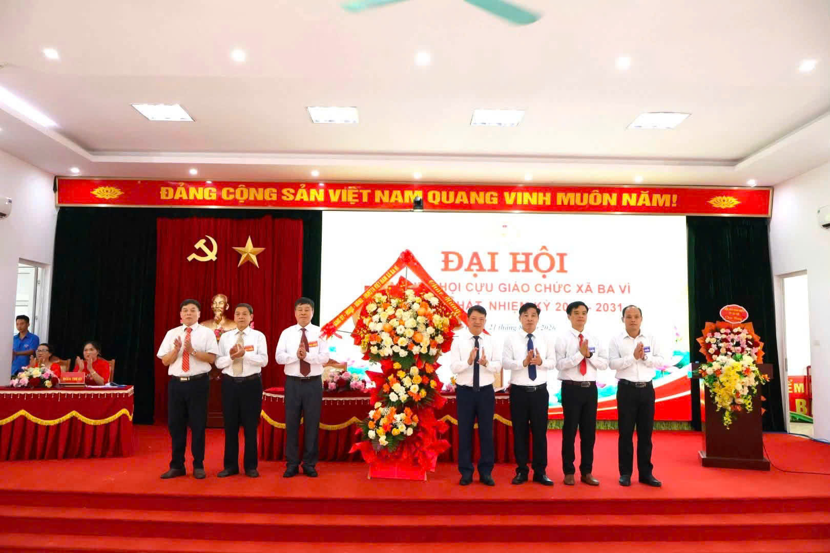 Xã Ba Vì phát huy trí tuệ, tâm huyết của đội ngũ cựu giáo chức trong nhiệm kỳ mới