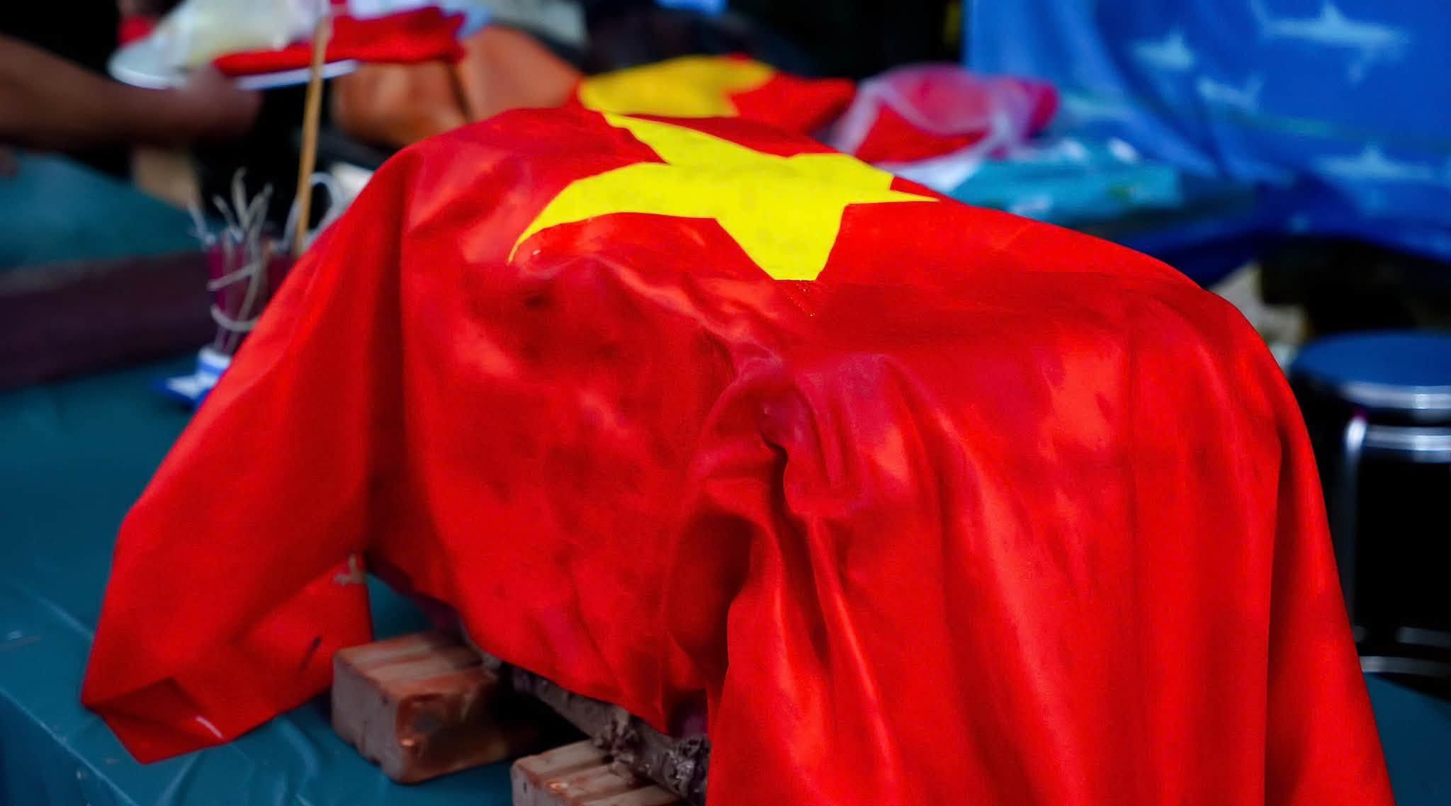 Xã Phượng Dực khẩn trương lấy mẫu ADN, tìm lại tên cho các liệt sĩ chưa rõ thông tin