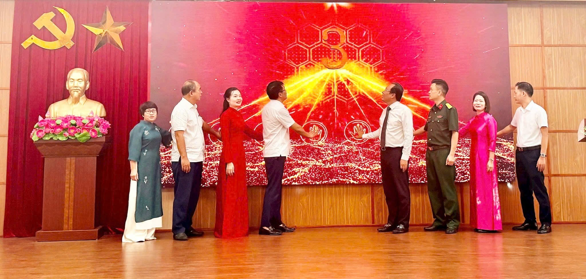 Phường Lĩnh Nam phát động Cuộc thi trực tuyến “Thủ đô Hà Nội cùng dân tộc trong kỷ nguyên mới”