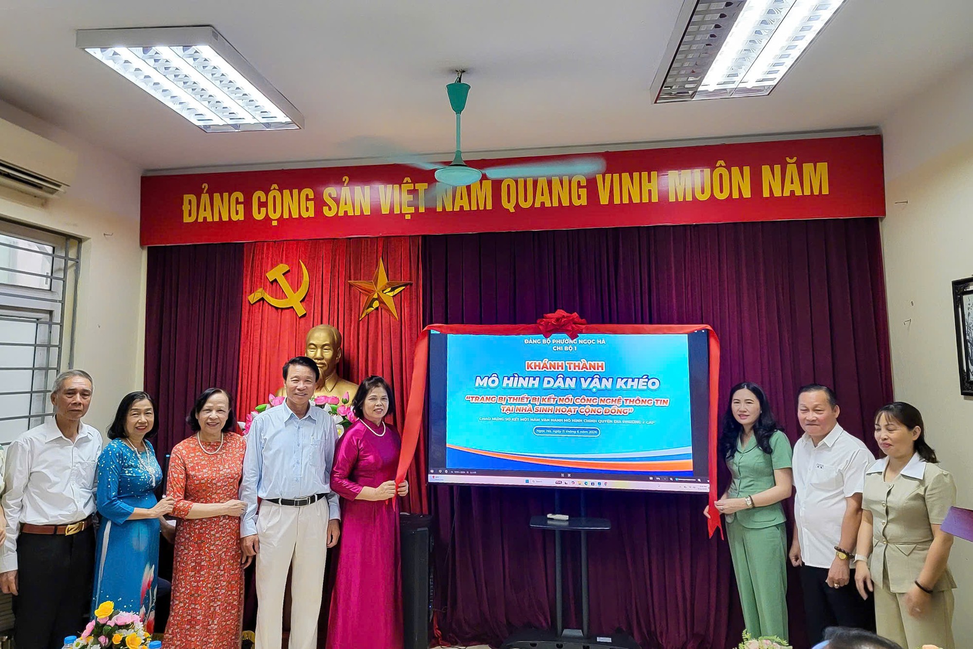 Phường Ngọc Hà đưa công nghệ số về gần dân từ mô hình “Dân vận khéo”