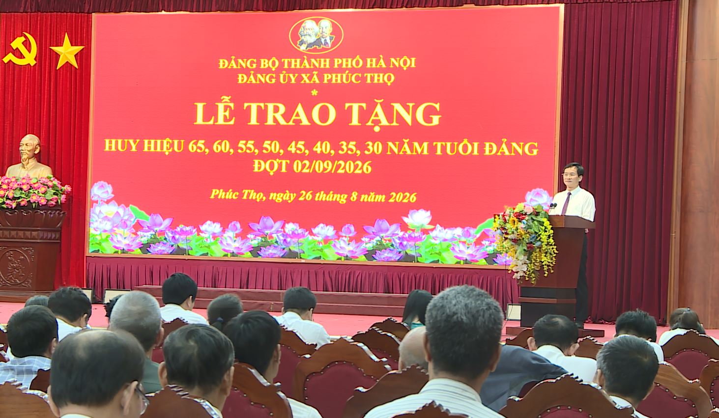 Xã Phúc Thọ vinh danh 143 đảng viên qua những chặng đường tận tụy cống hiến